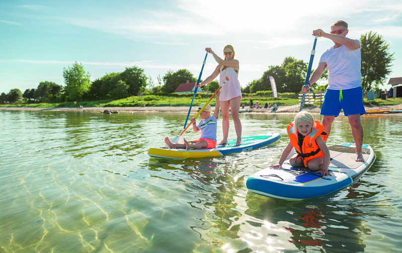 Stand up paddling